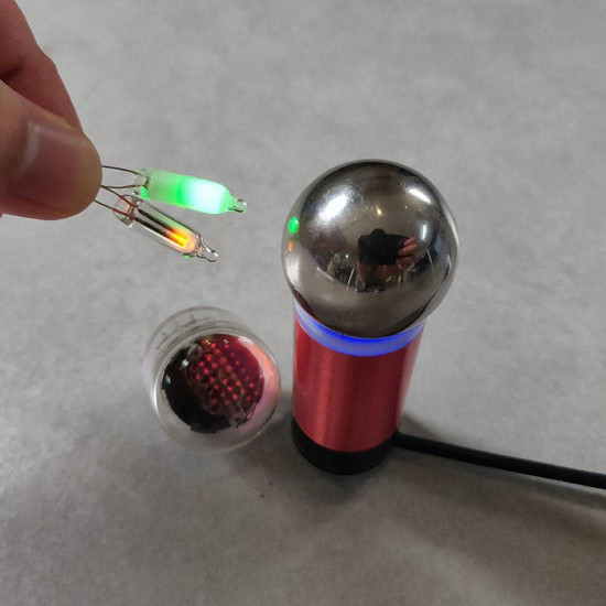 mini tesla coil 2mm arc lightning with neon bulb electronic toy science physical toy mini tesla coil 2mm arc lightning with neon bulb electronic toy science physical toy