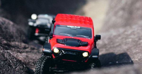 4 Best RC Rock Crawlers and Kits