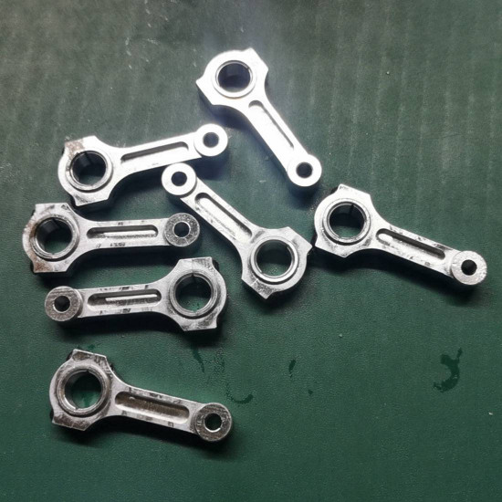 silver connecting rod for 32cc four-cylinder in-line water-cooled gasoline engine