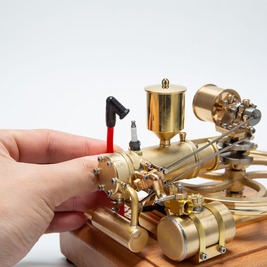 three wheeler scale horizontal engine model r18 single cylinder four-stroke 1.9cc three wheeler scale horizontal engine model r18 single cylinder four-stroke 1.9cc